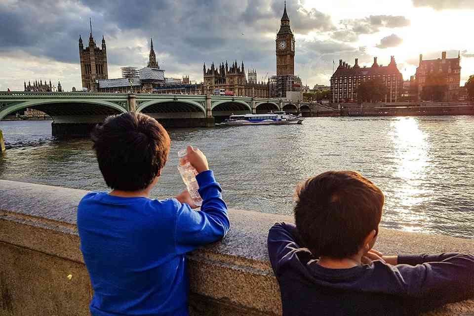Traveling with a Minor: Understanding the UK ETA Requirements featured image